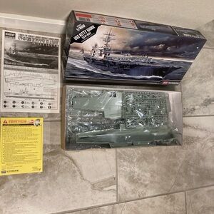 Kitty Hawk Academy Hobby Model Kit